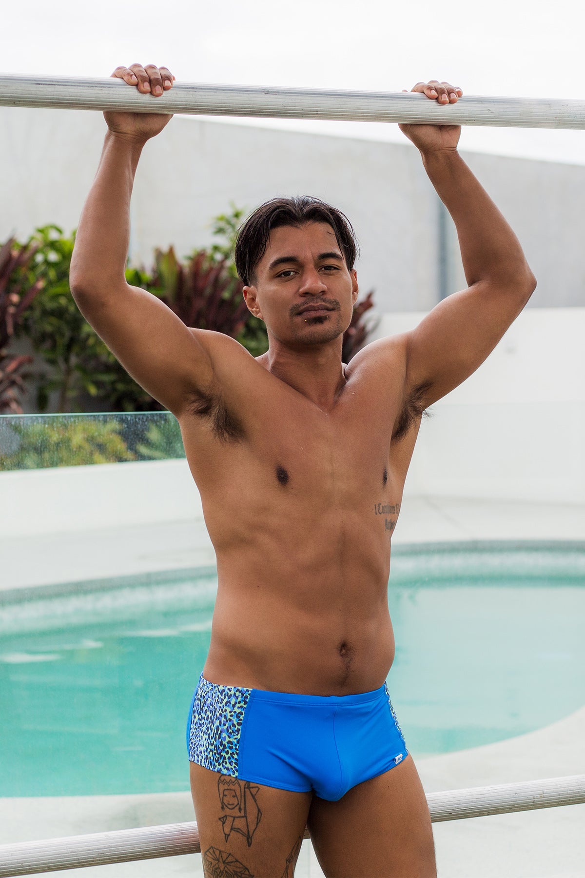 Byron Blue Leopard 007 Trunk