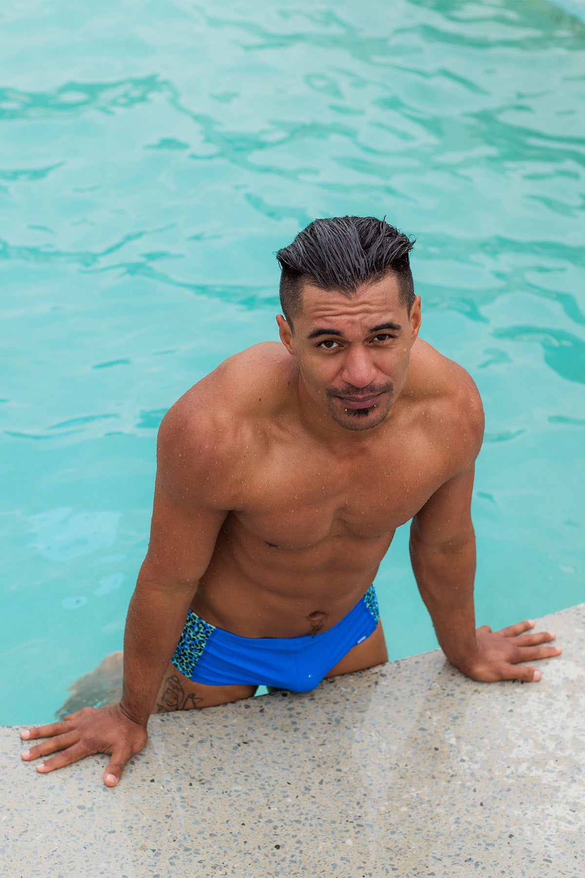 Byron Blue Leopard 007 Trunk