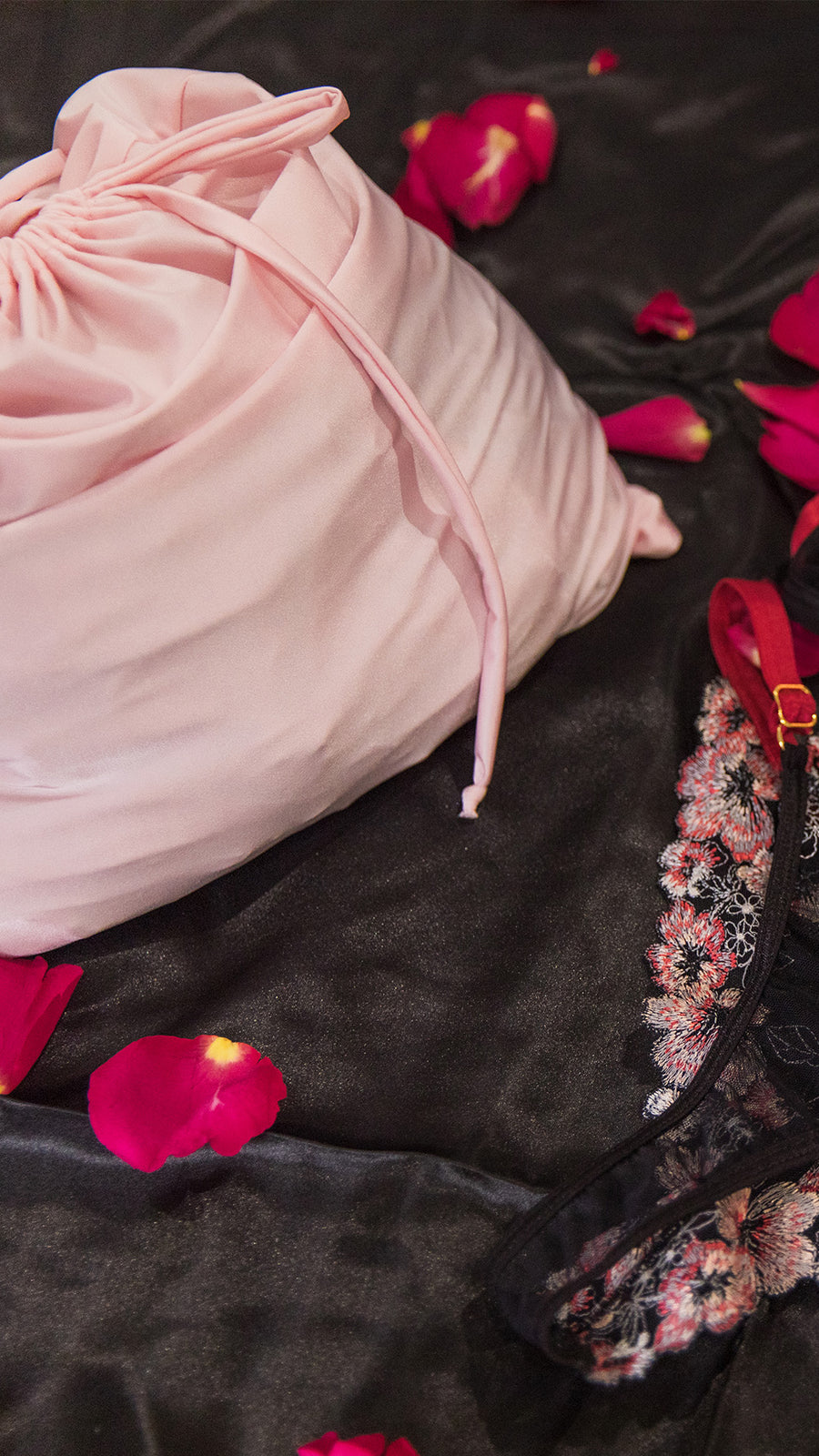 Satin 1996 Gift Bag Pink